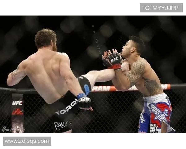 UFC琼斯与科米尔二番战精彩回顾与赛后分析